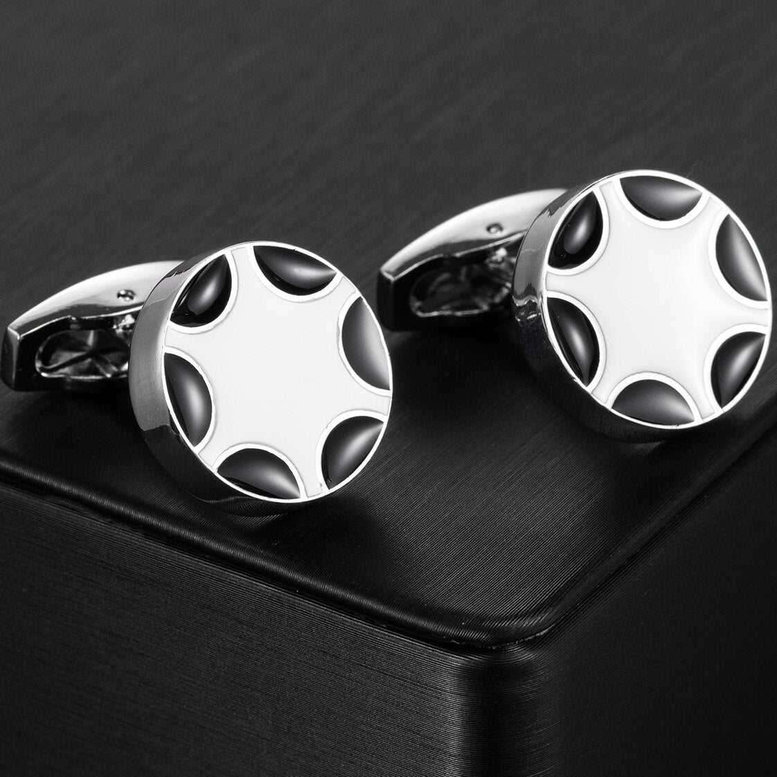 MeMolissa Men&#39;s Retro Cufflinks Silvery Geometric Round Cufflinks for Men Shirt Sleeve Cuff Button Father&#39;s Day Gift