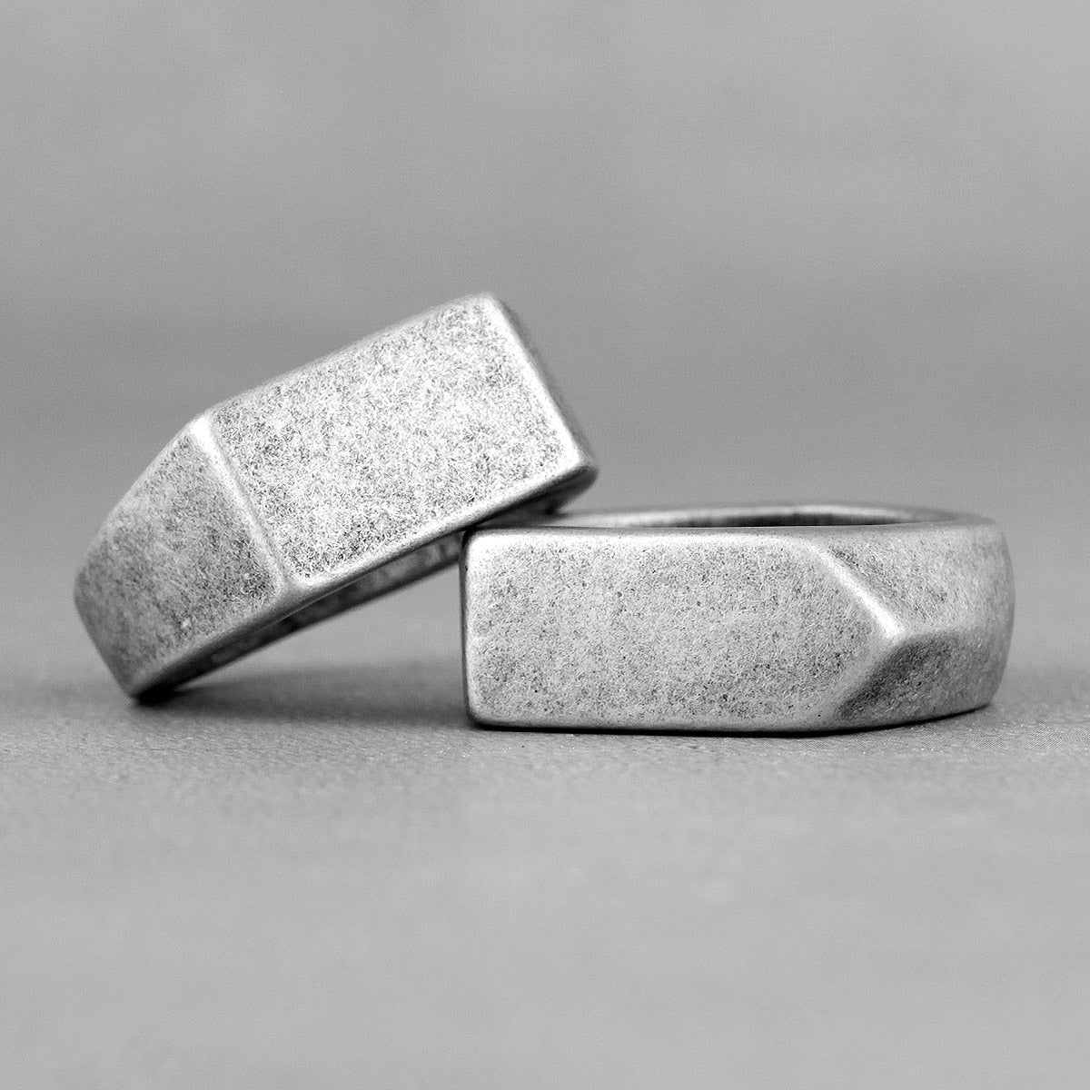 Retro Simple Square Bullet Stainless Steel Mens Rings Vintage Rustic for Male Boyfriend Biker Jewelry Creativity Gift Wholesale